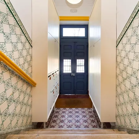 Pretty Penthouse On A Quiet St Close To Everything *