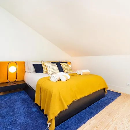 Pretty Penthouse On A Quiet St Close To Everything