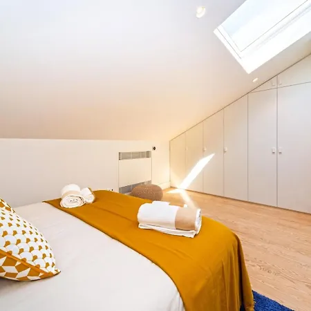 Pretty Penthouse On A Quiet St Close To Everything Lisbon