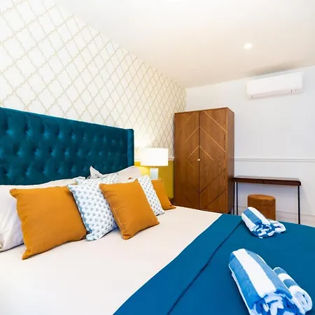 Pretty Penthouse On A Quiet St Close To Everything * Lisbon