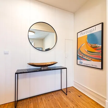 Pretty Penthouse On A Quiet St Close To Everything * Lisbon