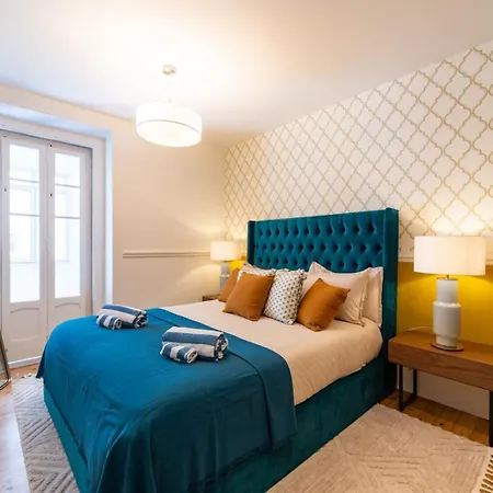 Pretty Penthouse On A Quiet St Close To Everything *