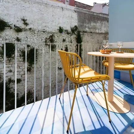 Pretty Penthouse On A Quiet St Close To Everything Apartment *