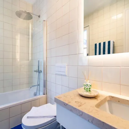 Pretty Penthouse On A Quiet St Close To Everything Lissabon
