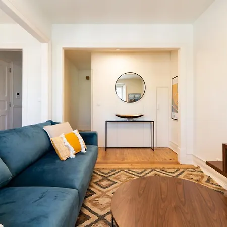 Pretty Penthouse On A Quiet St Close To Everything Lissabon